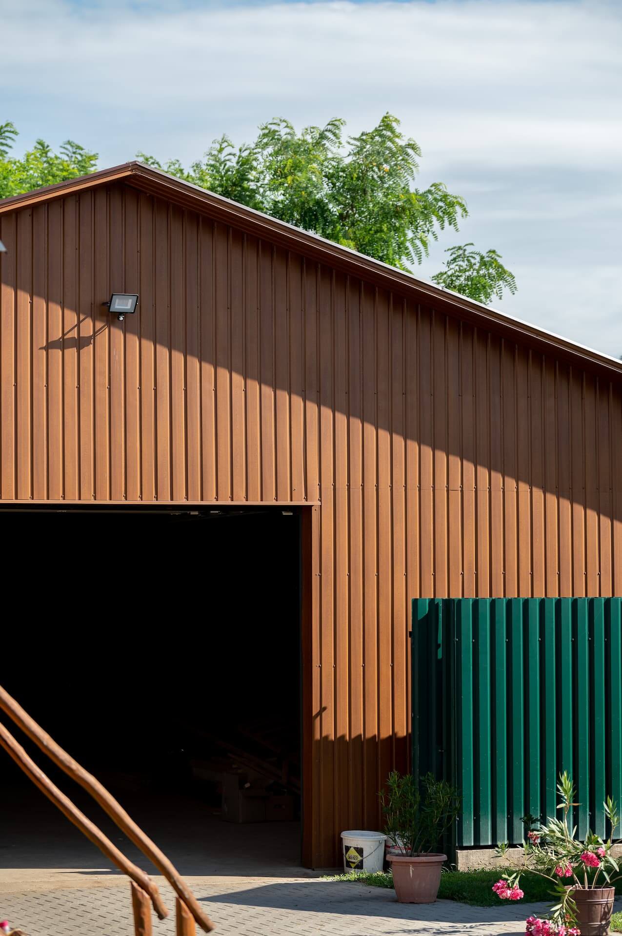 Aranytölgy KTR 8/175/1175 mm trapézlemez Aranytölgy KTR 8/175/1175 mm trapézlemez