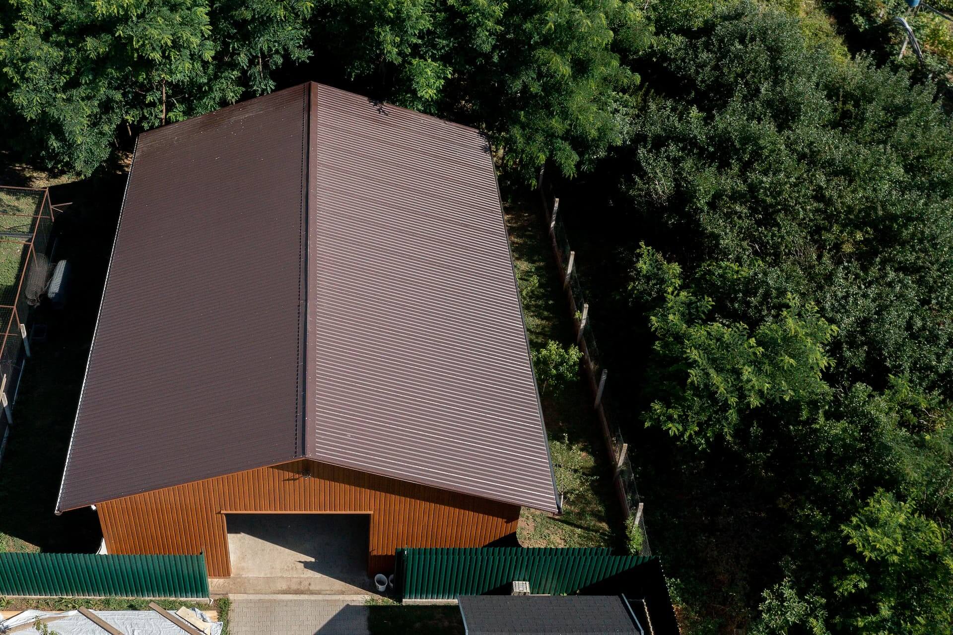 RAL 8017 matt KTR 20/135/1080 mm trapézlemez RAL 8017 matt KTR 20/135/1080 mm trapézlemez