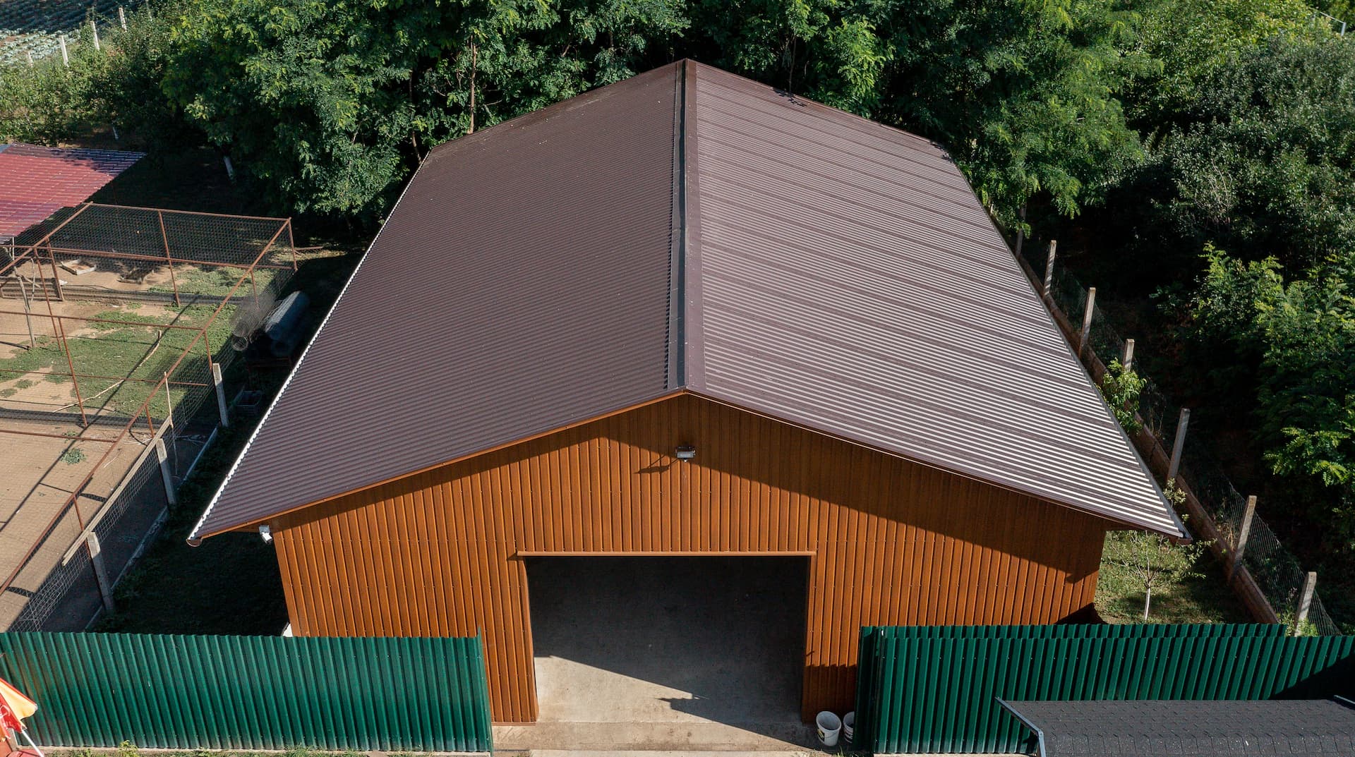 RAL 8017 matt KTR 20/135/1080 mm trapézlemez RAL 8017 matt KTR 20/135/1080 mm trapézlemez